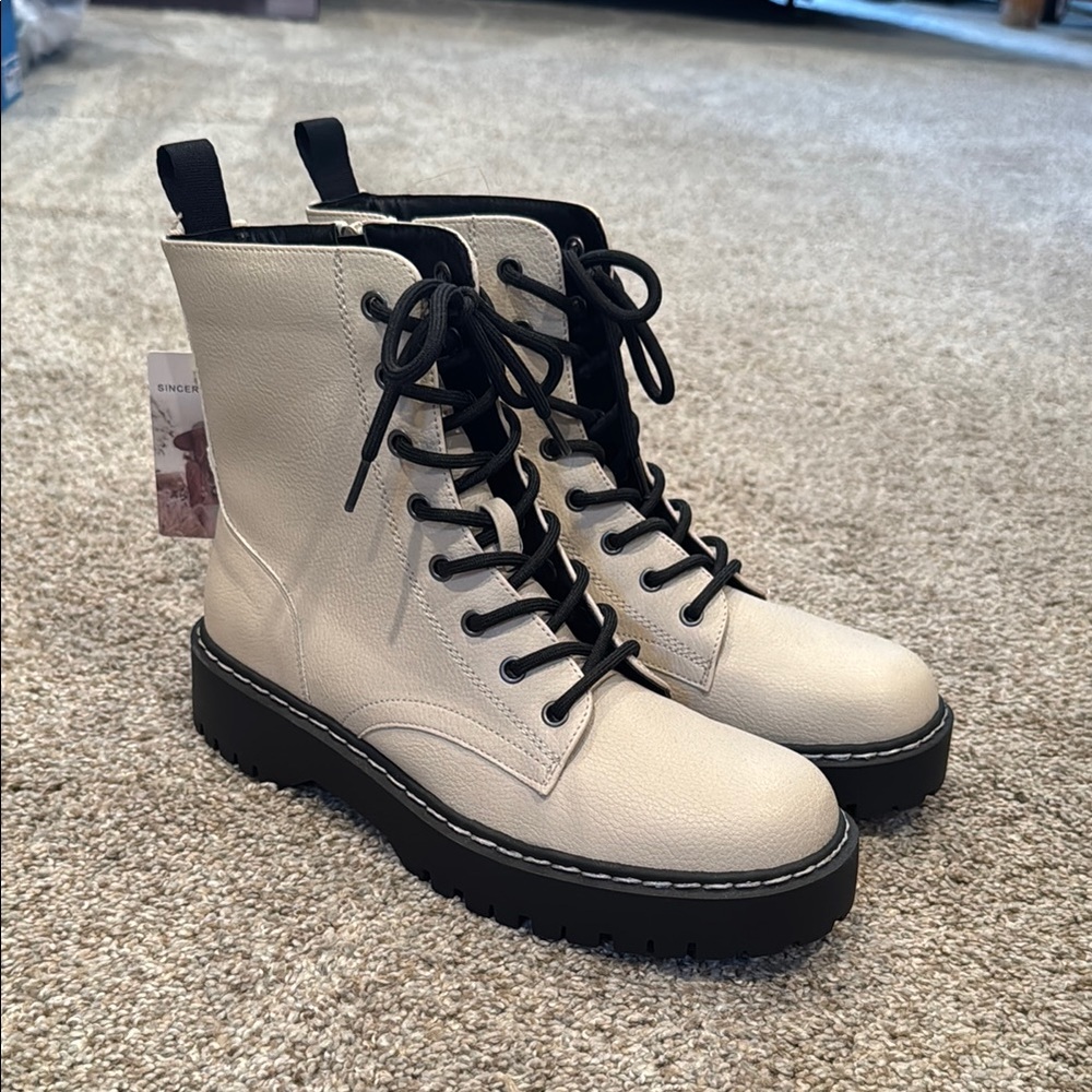 Women's Cream Lace-Up Boots